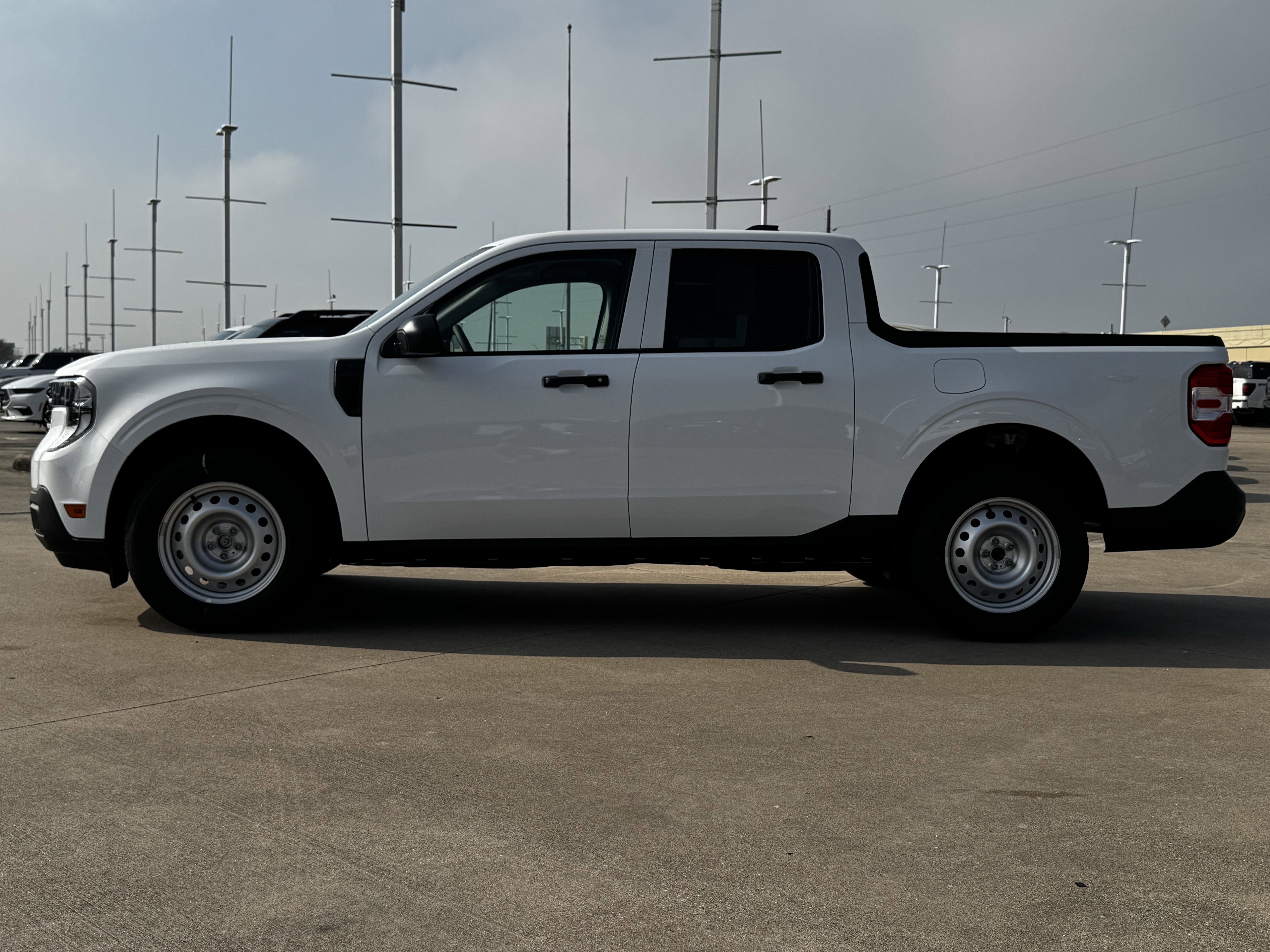 New 2026 Oxford White Ford XL image 6
