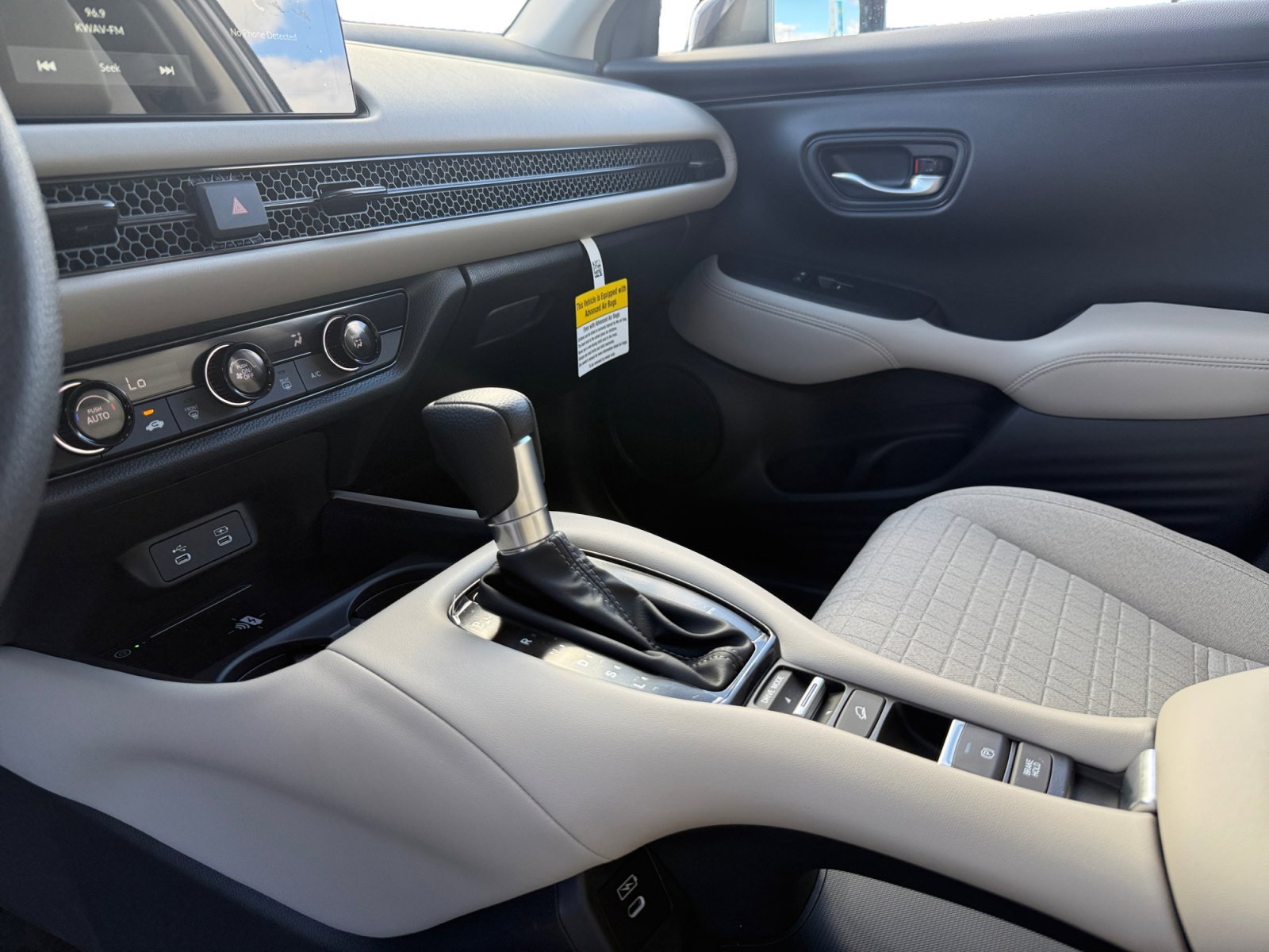 2026 Honda HR-V LX - Photo 13