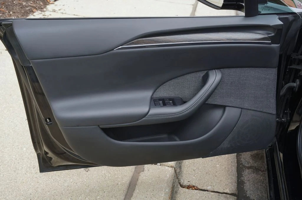 Used 2022 Black Tesla Base image 8