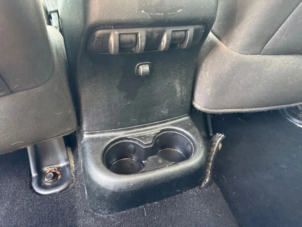 Used 2017  Jeep Unlimited Sahara image 12