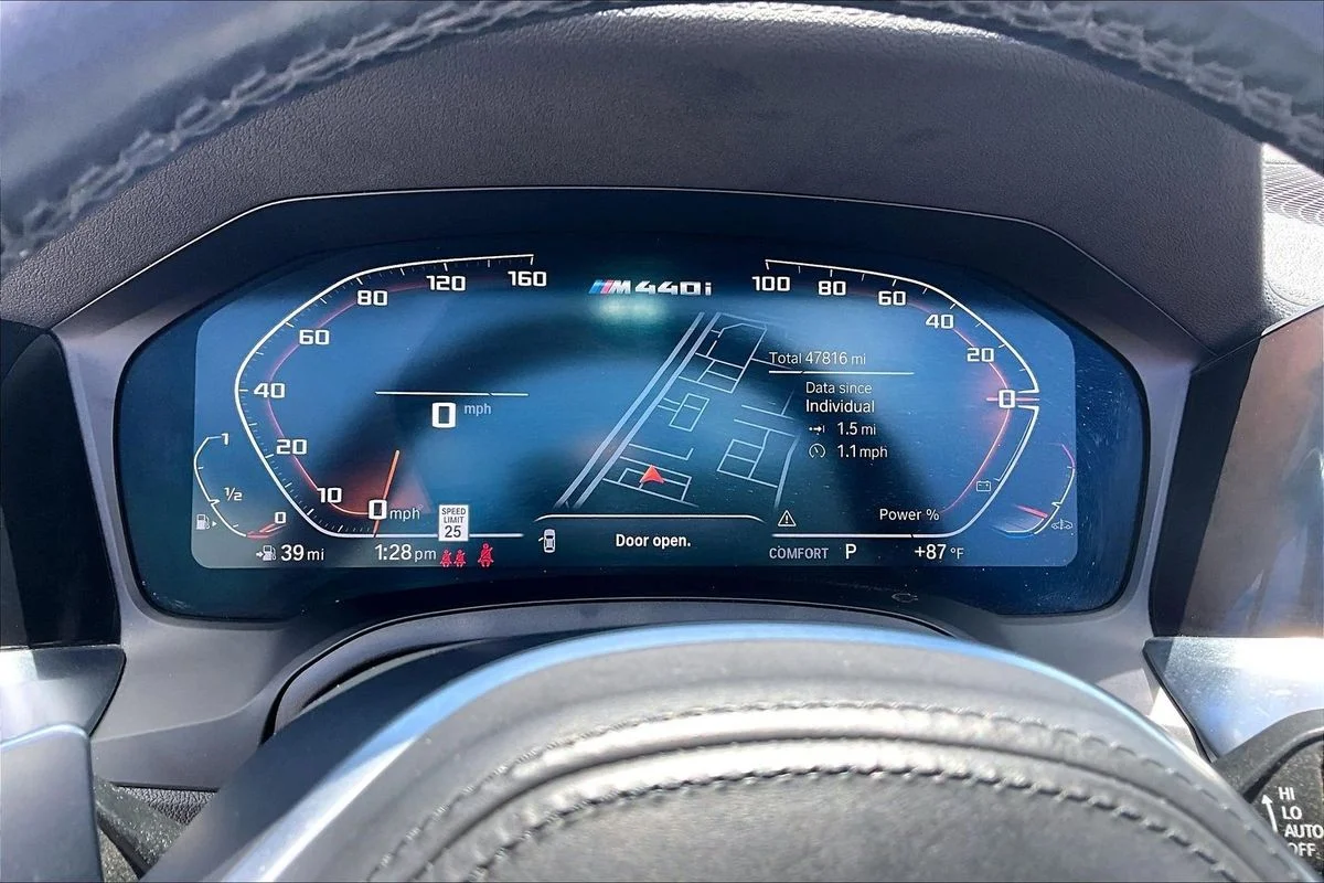Used 2022  BMW xDrive image 13
