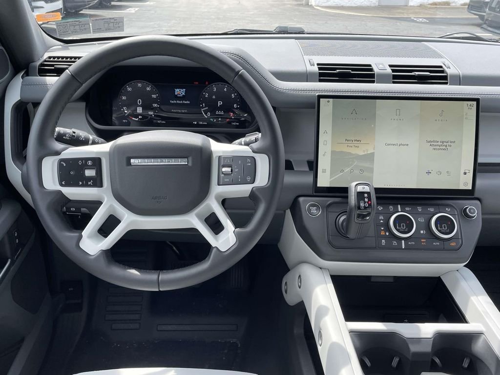 2026 Land Rover Defender S - Photo 23