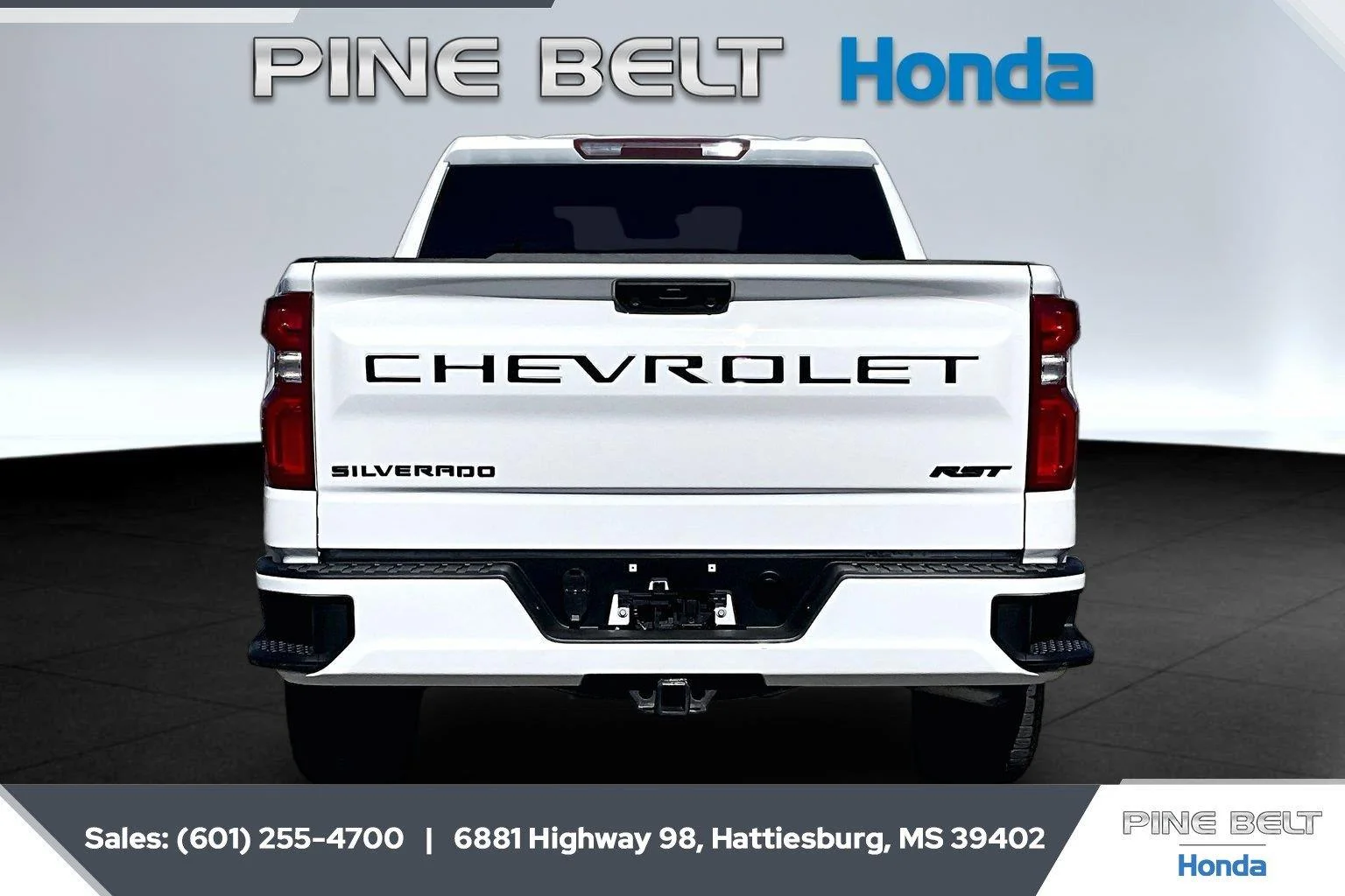 Used 2023 Summit White Chevrolet RST image 4