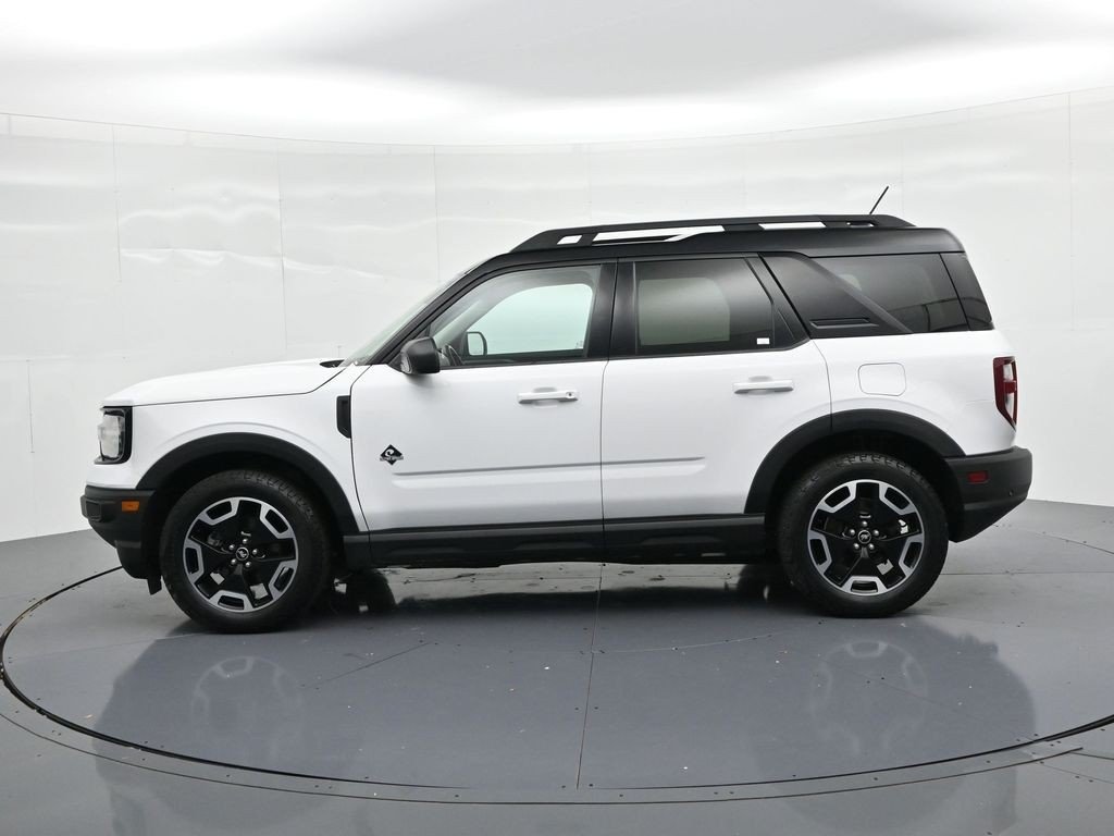 Used 2022 Oxford White Ford Outer Banks 4x4 image 9
