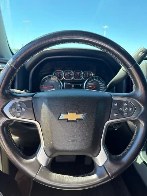 Used 2017 SILVER ICE METALLIC Chevrolet LT image 10
