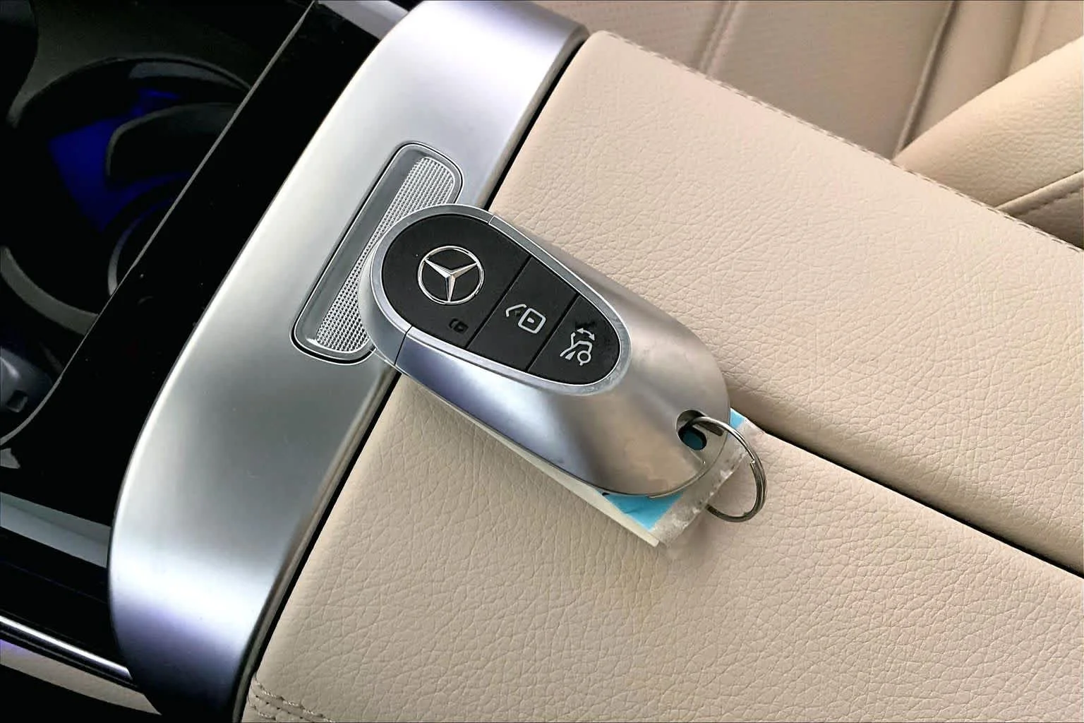 Certified Used 2026 Graphite Grey Metallic Mercedes-Benz GLC 300 image 15
