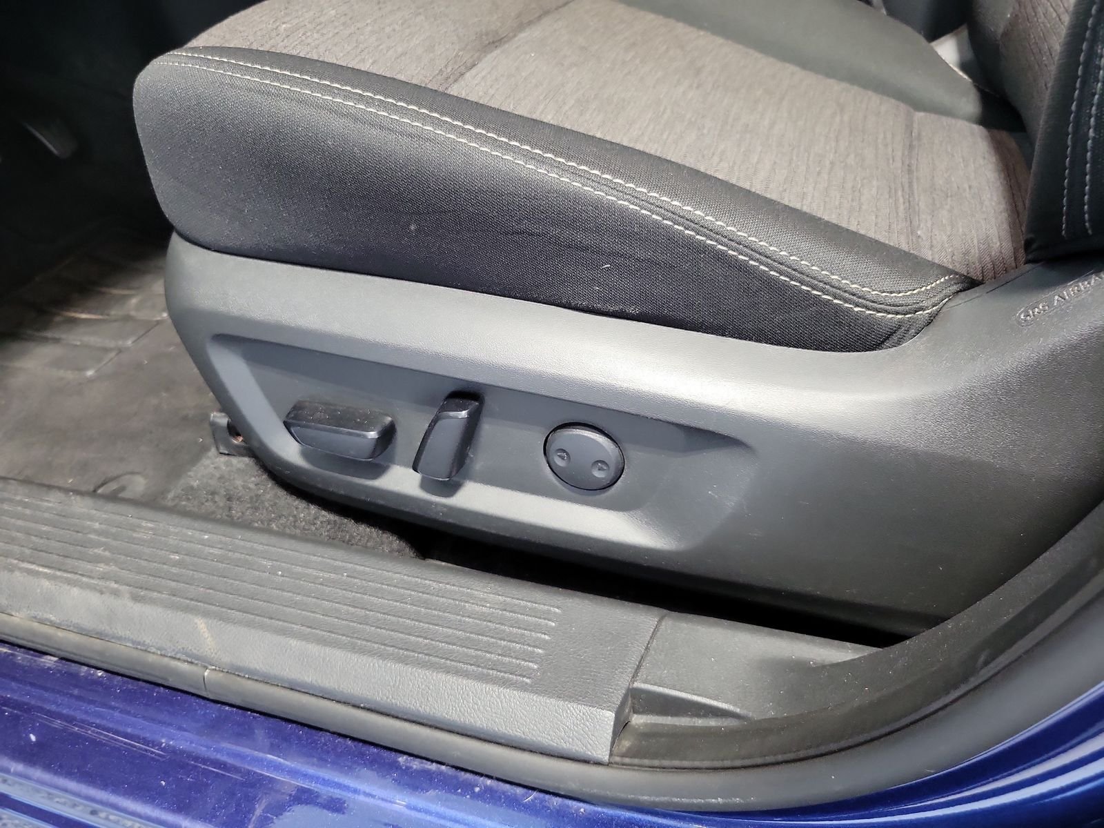 Used 2023 Blue Nissan SV image 9
