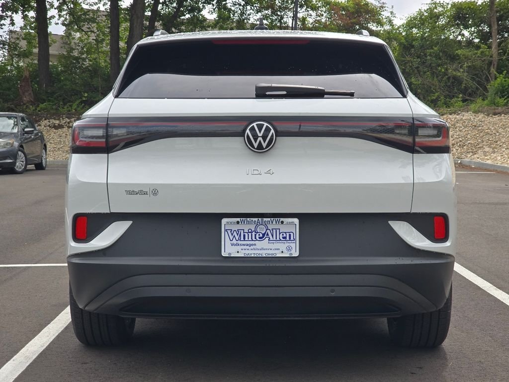 Used 2023 White Volkswagen Standard image 16