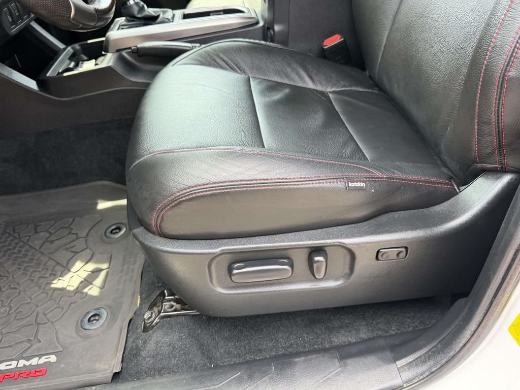 Used 2023 White Toyota SR5 image 17