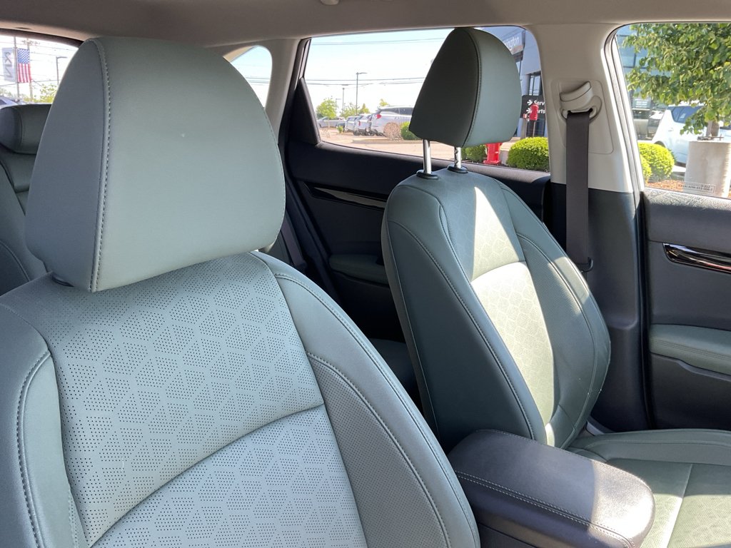 Certified Used 2024 Snow White Pearl Kia SX image 11