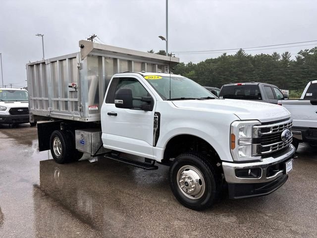Used 2024 White Ford XL image 1
