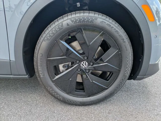 New 2026 Pure Gray Volkswagen Pro S image 11