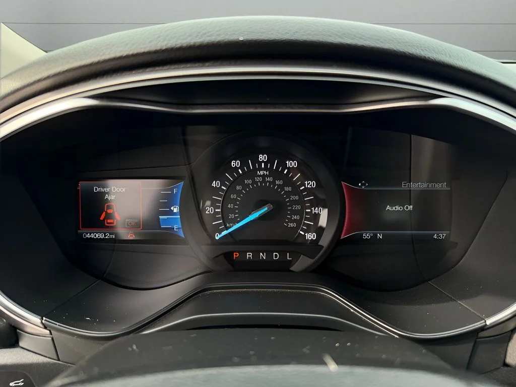 Used 2019 Silver Ford SE image 14