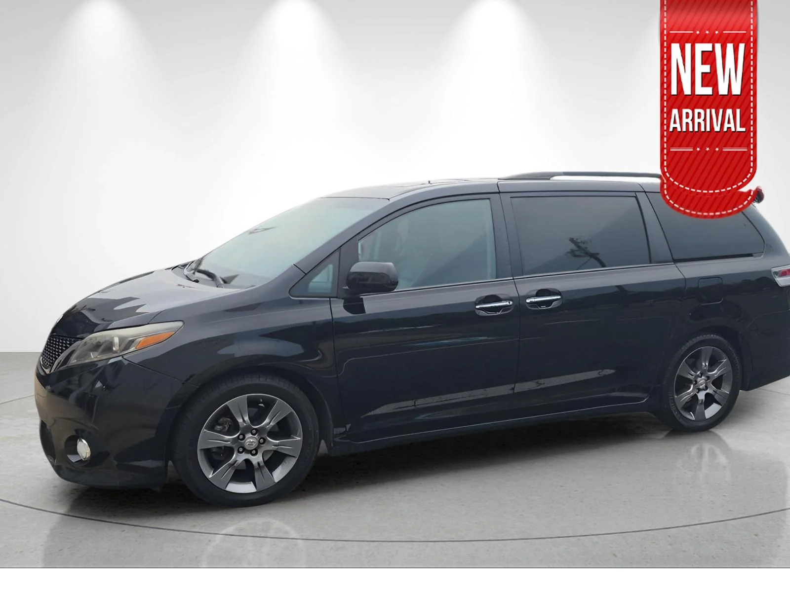 Used 2016 Midnight Black Metallic Toyota SE image 1