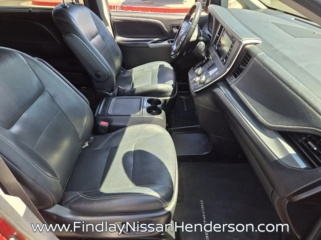Used 2018 Red Toyota SE Premium image 18
