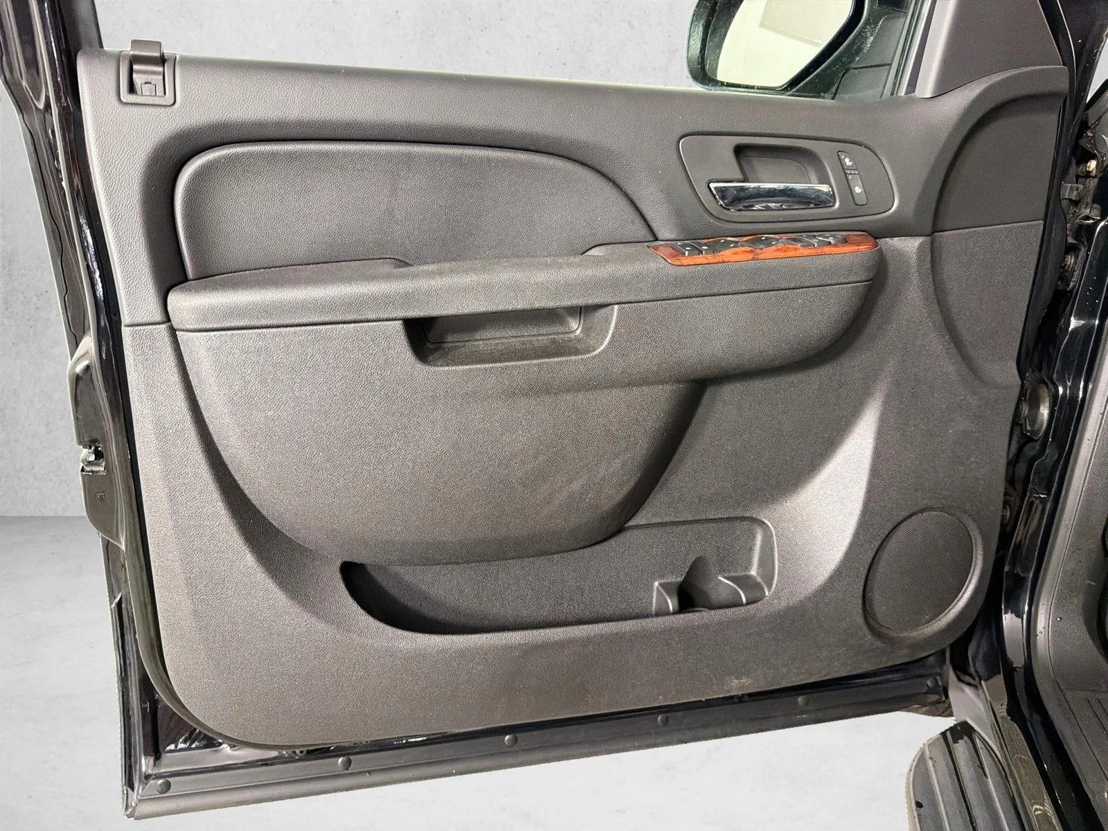 Used 2014 White Chevrolet LT image 11
