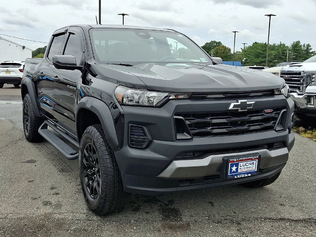 Used 2025 Black Chevrolet Trail Boss image 2