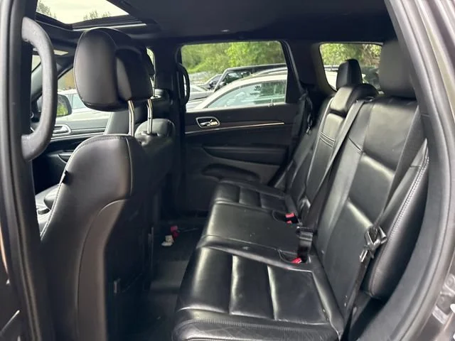 Used 2018 Crystal Metallic Jeep Limited image 13
