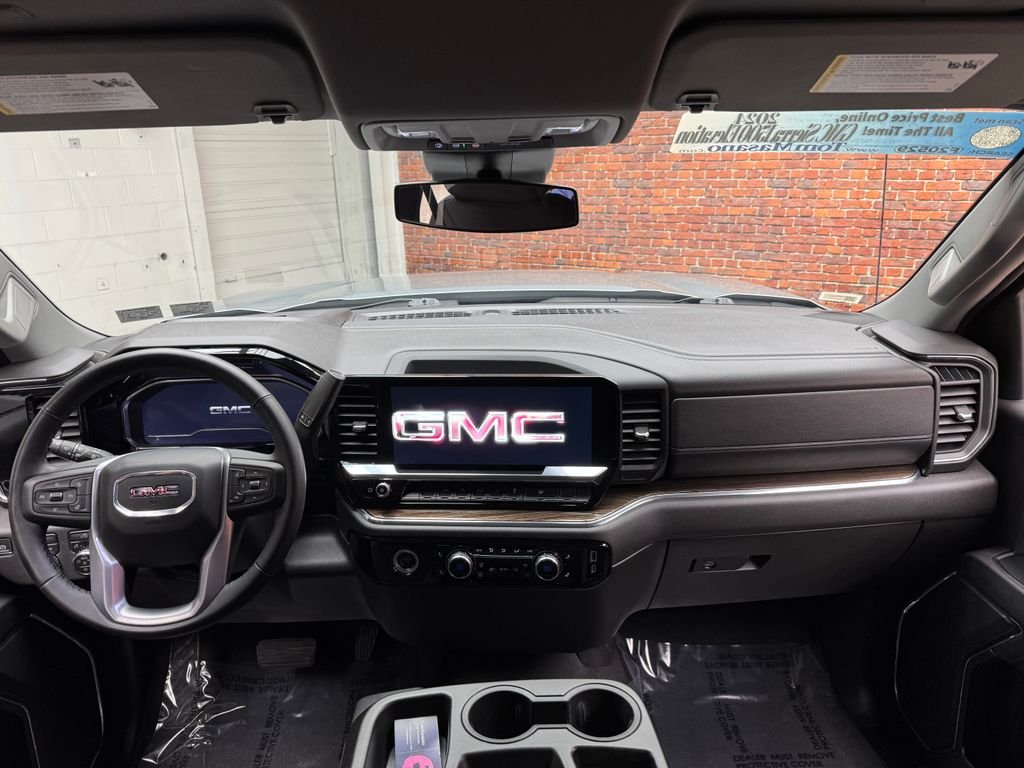 Used 2024 Silver GMC Elevation image 12