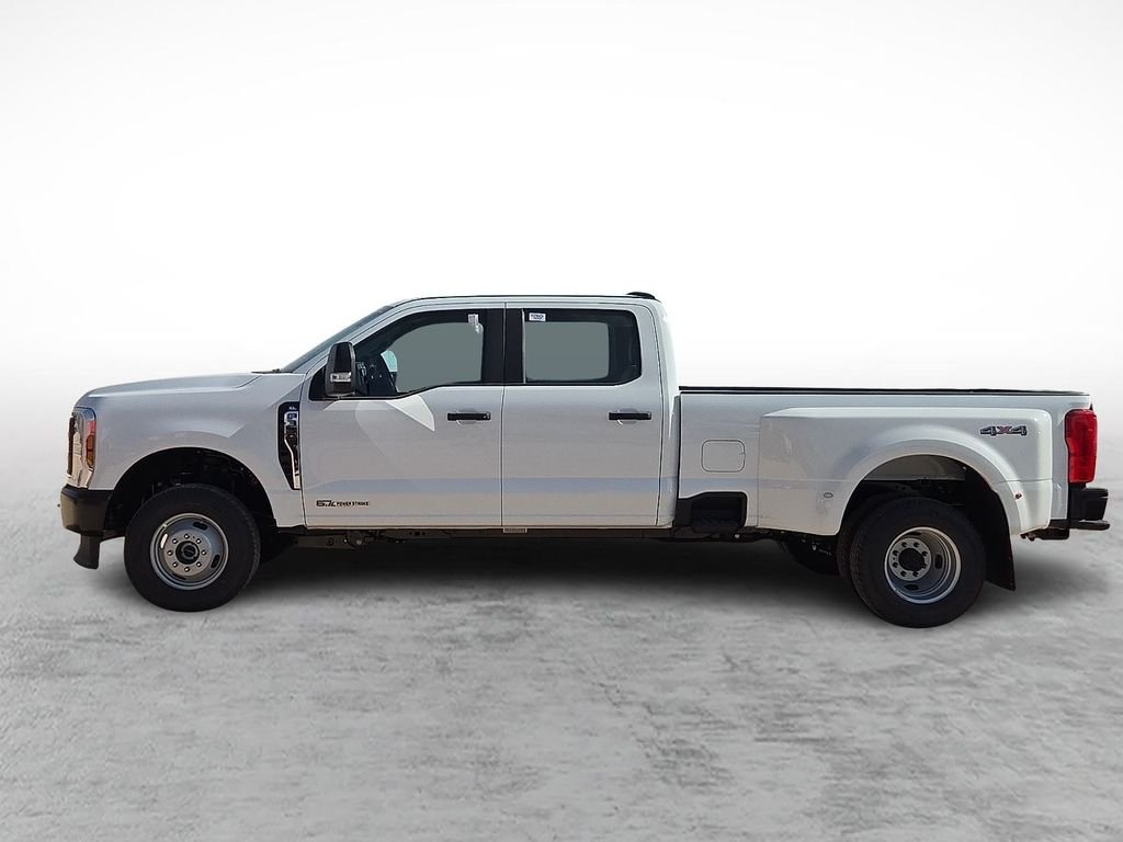 New 2026 Oxford White Ford F-350® XL image 6