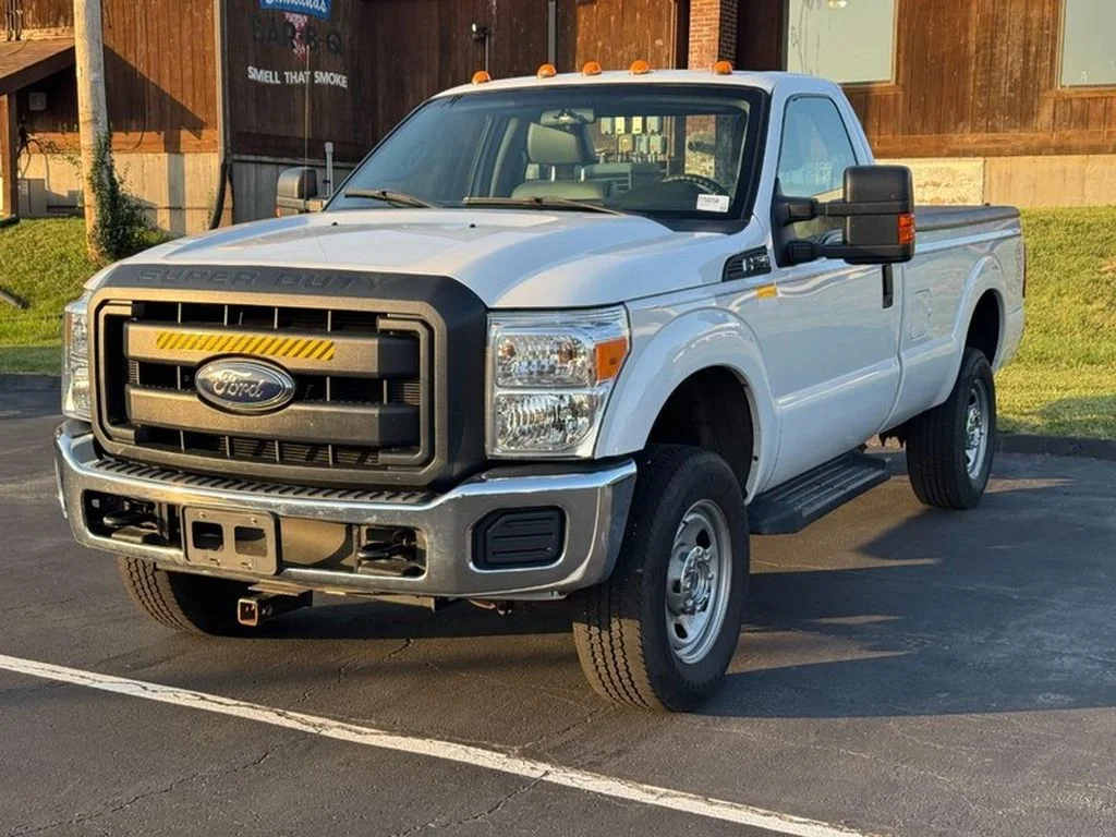 Used 2015 Oxford White Ford XL image 1