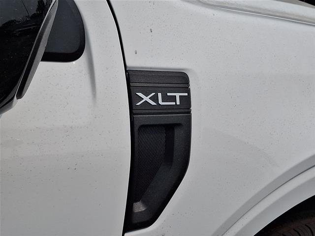 New 2026 Oxford White Ford XLT image 40