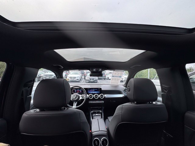 Used 2026 Night Black Mercedes-Benz GLB 250 image 20