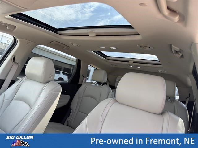 Used 2021 Satin Steel Metallic Buick Premium image 16