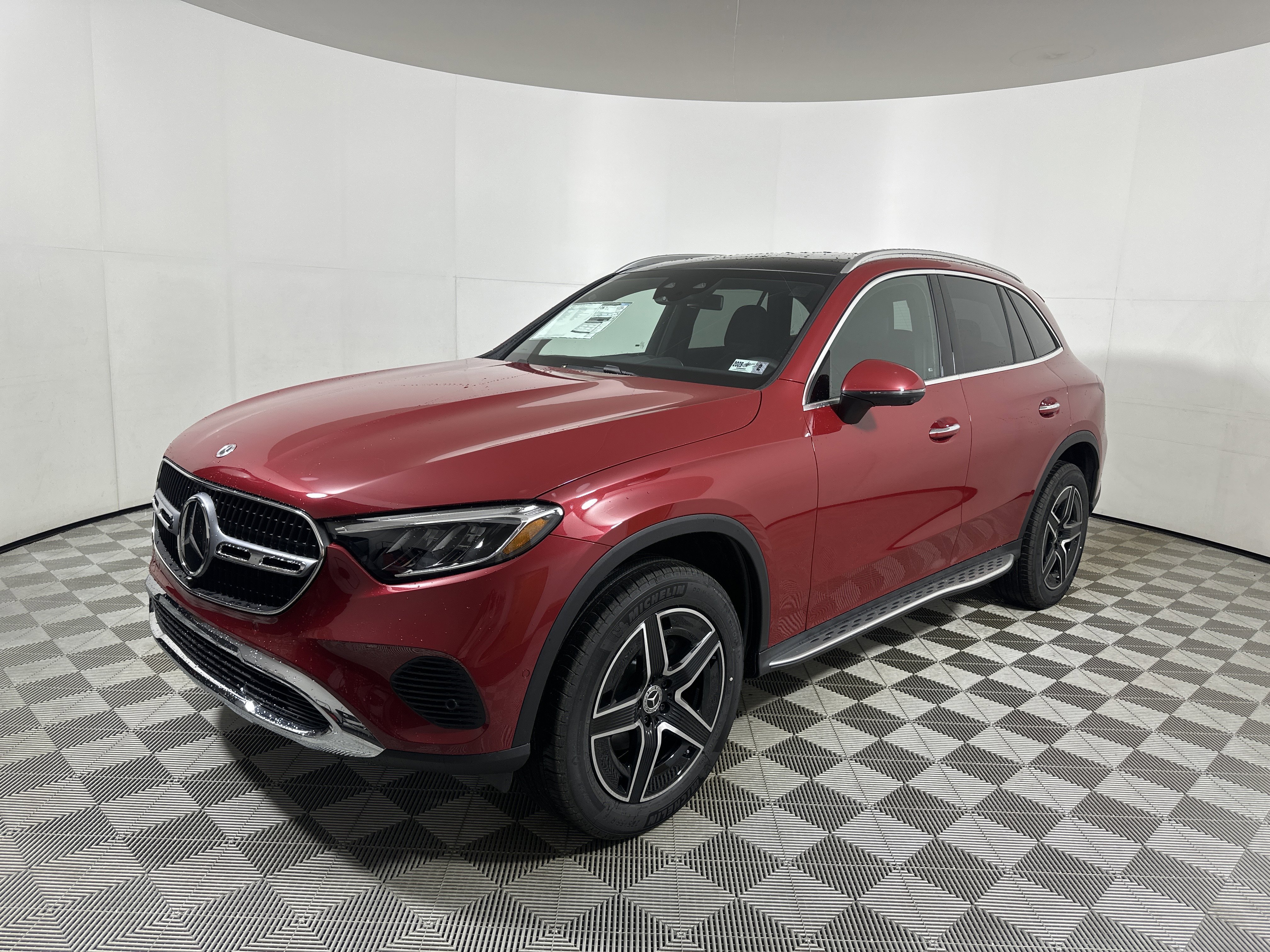 New 2026 MANUFAKTUR Patagonia Red Metallic Mercedes-Benz GLC 300 image 3