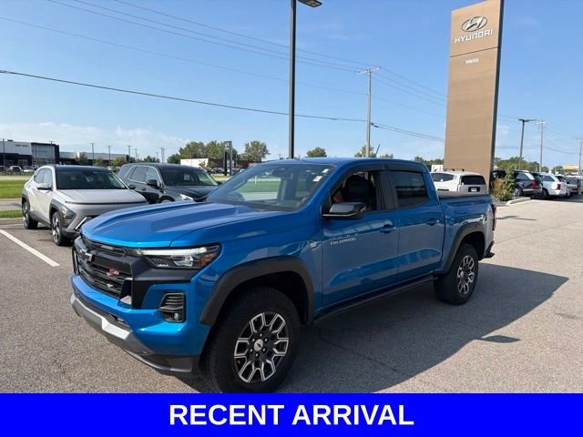 Used 2023 Blue Chevrolet Z71 image 10