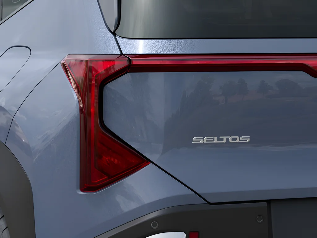 New 2027 Pale Gray Kia S image 26
