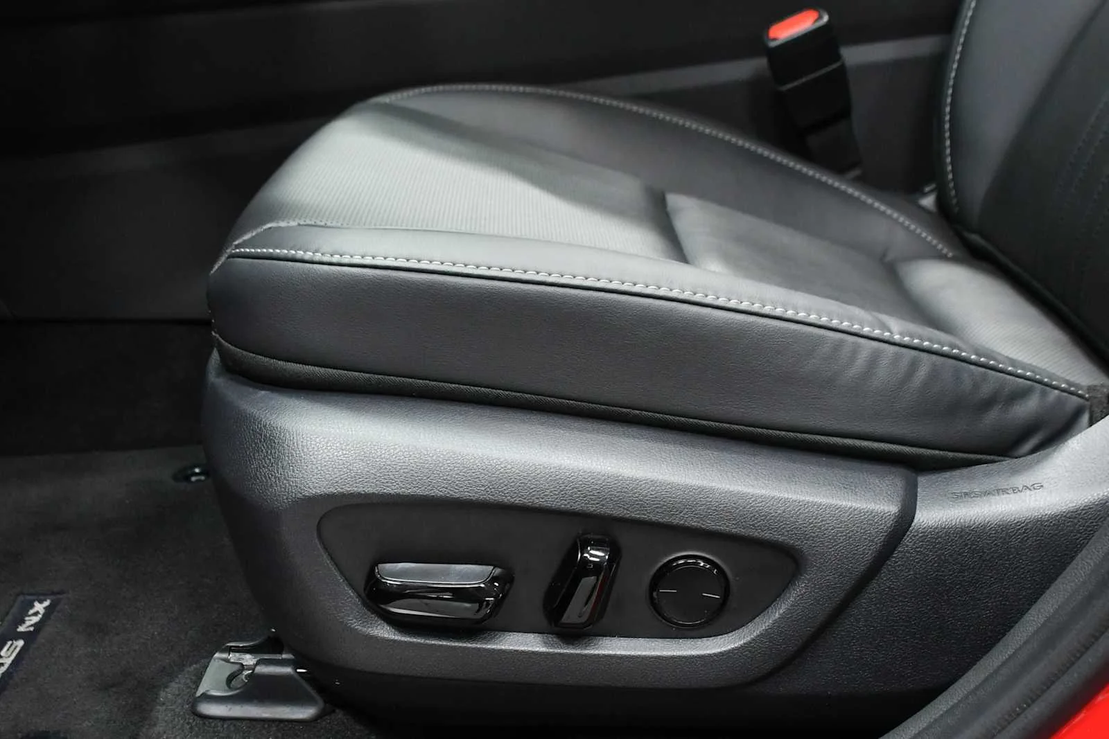 Used 2025 Redline Lexus Premium image 17