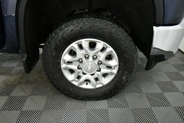 Used 2020 Blue Chevrolet LTZ image 17