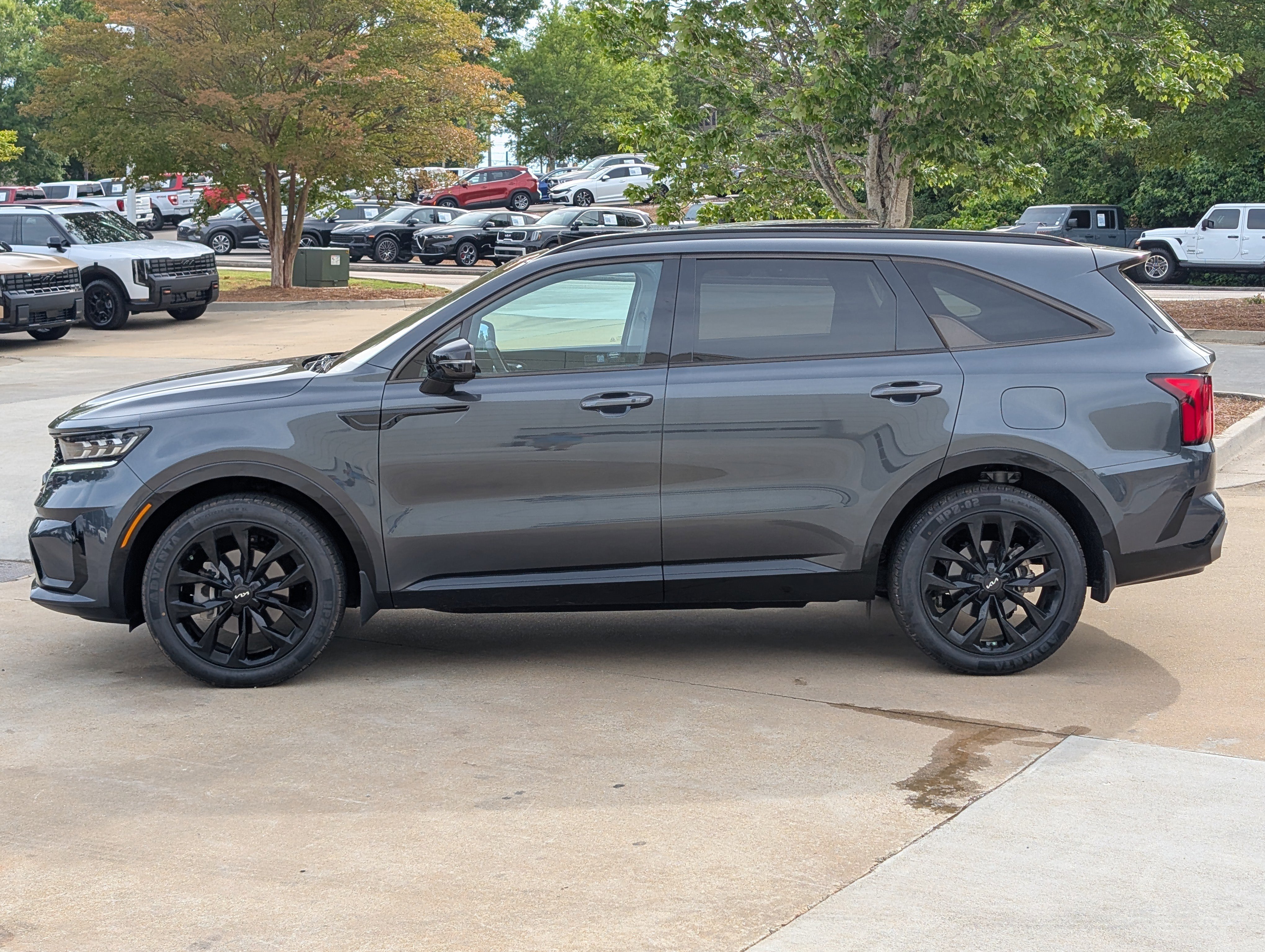 2023 Kia Sorento SX - Photo 13