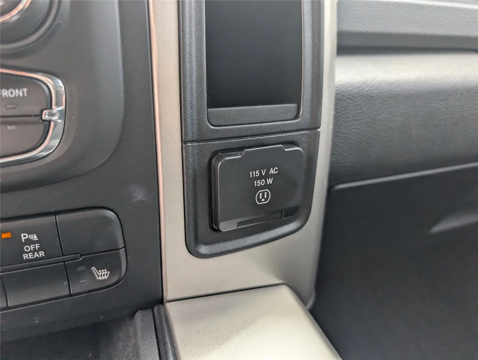Used 2019 Granite Crystal Metallic Ram Warlock image 17