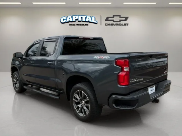 Used 2019 Gray Chevrolet RST image 3