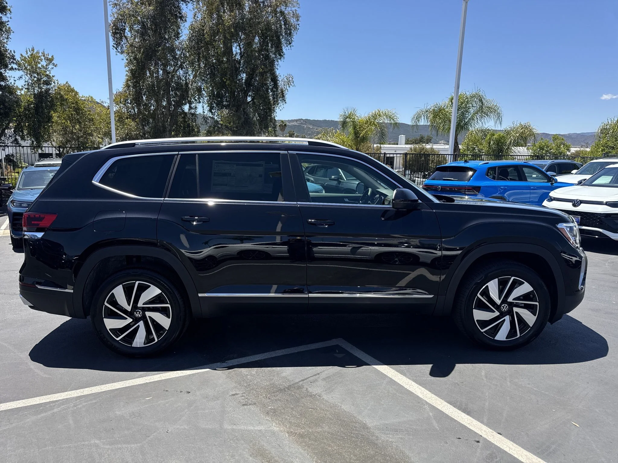New 2026 Deep Black Pearl Volkswagen 2.0T SEL image 12