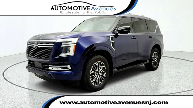 2025 Nissan Armada 4x4 Platinum w/ ProPILOT Assist 2.1 & Roof Rail Cross Bars