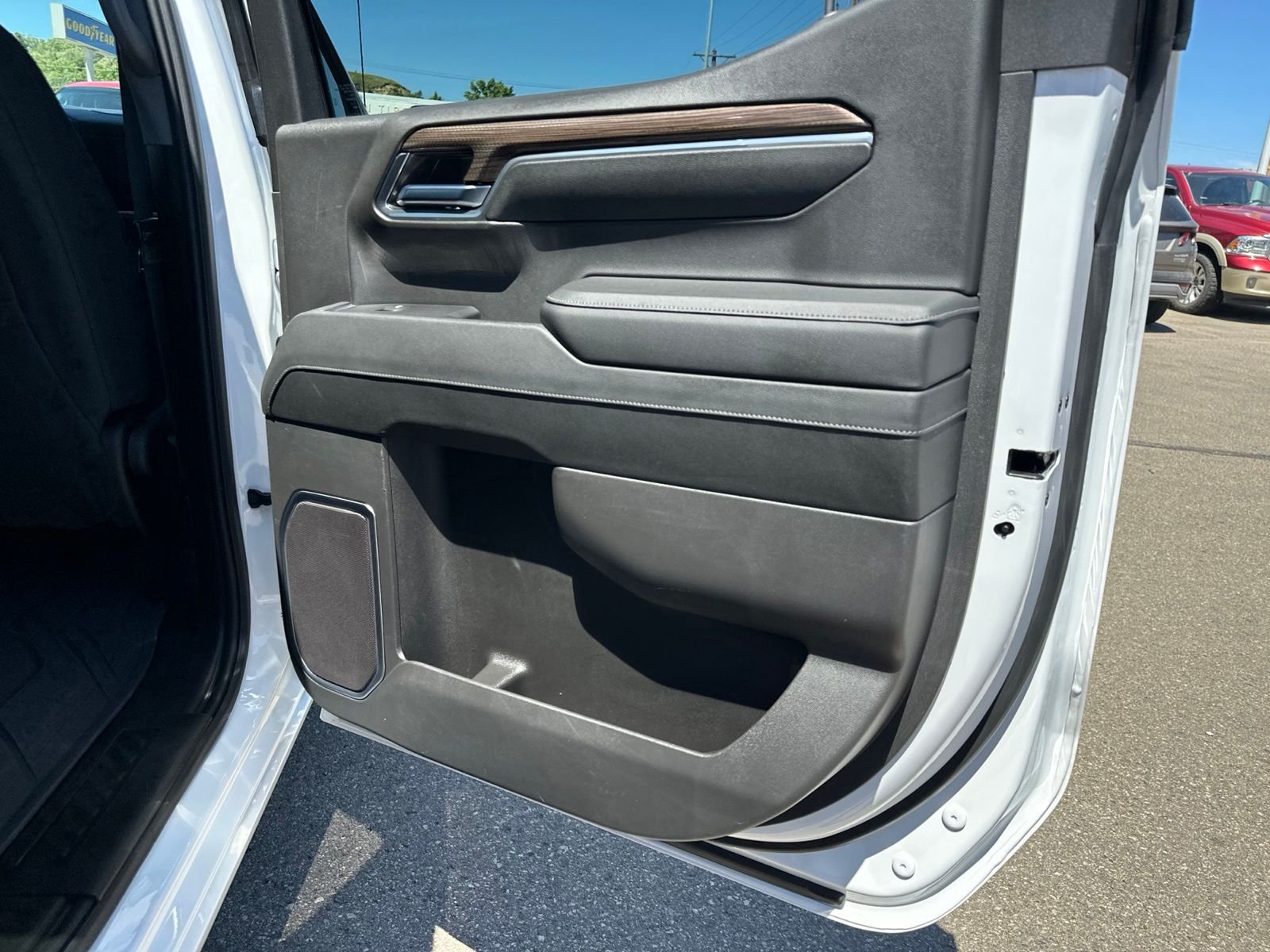 Used 2024 White Chevrolet LT image 30