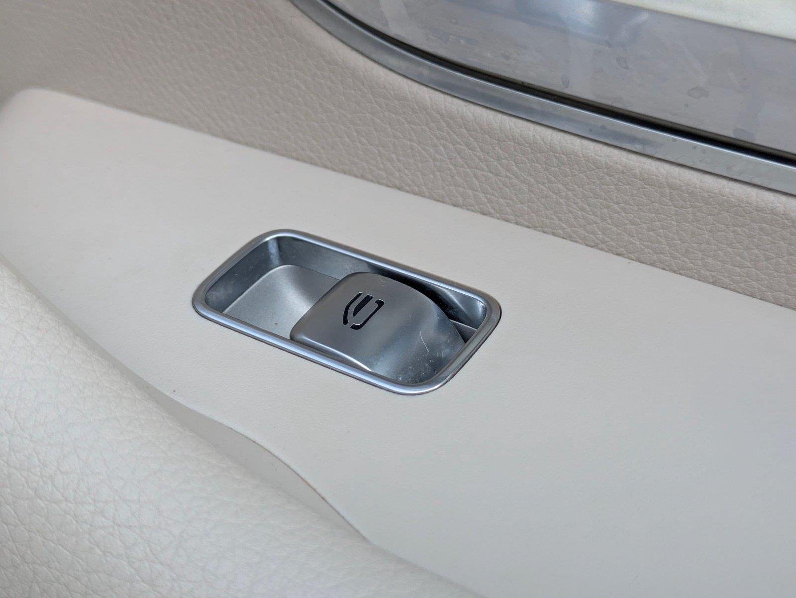 Used 2022 MANUFAKTUR Diamond White Bright Mercedes-Benz GLS 450 image 35