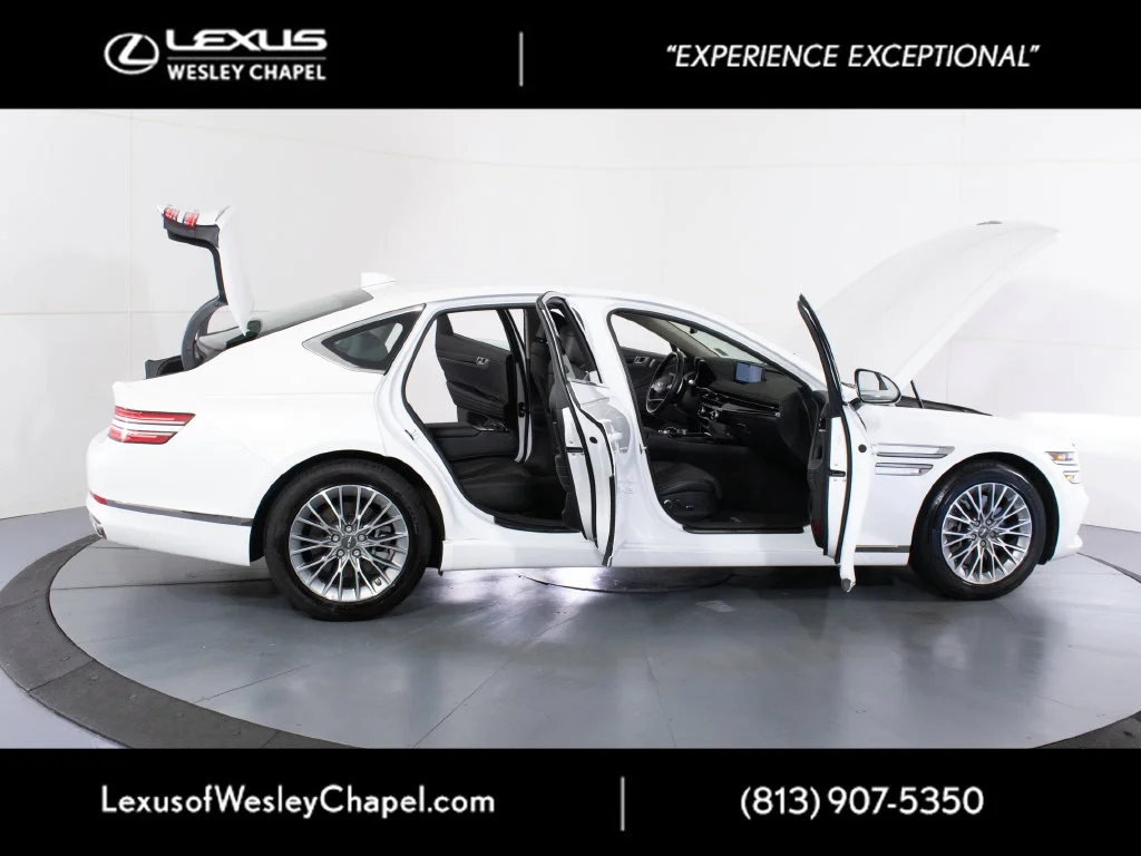 Used 2024 White Genesis 2.5T image 8