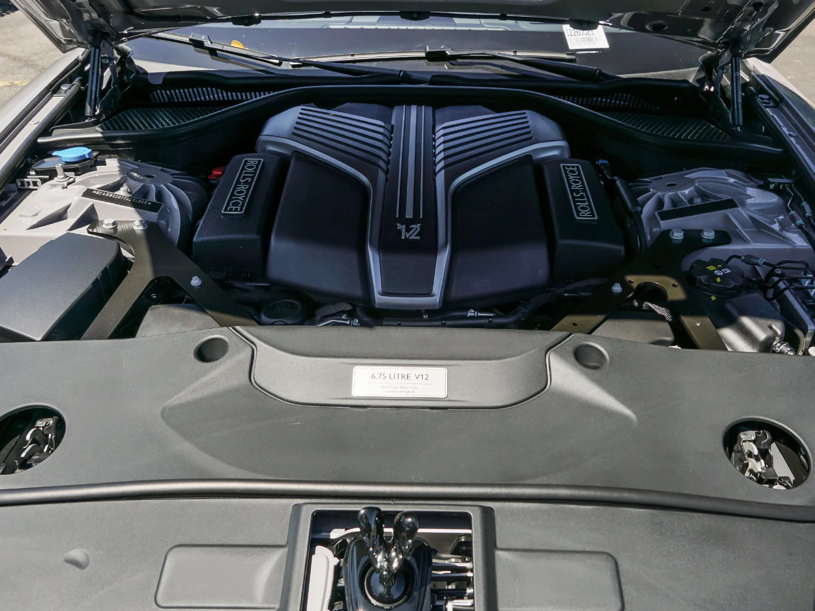 2026 Rolls-Royce Ghost Black Badge - Photo 38