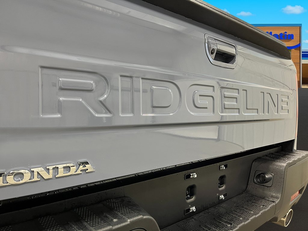 New 2026 Sonic Gray Pearl Honda RTL image 6
