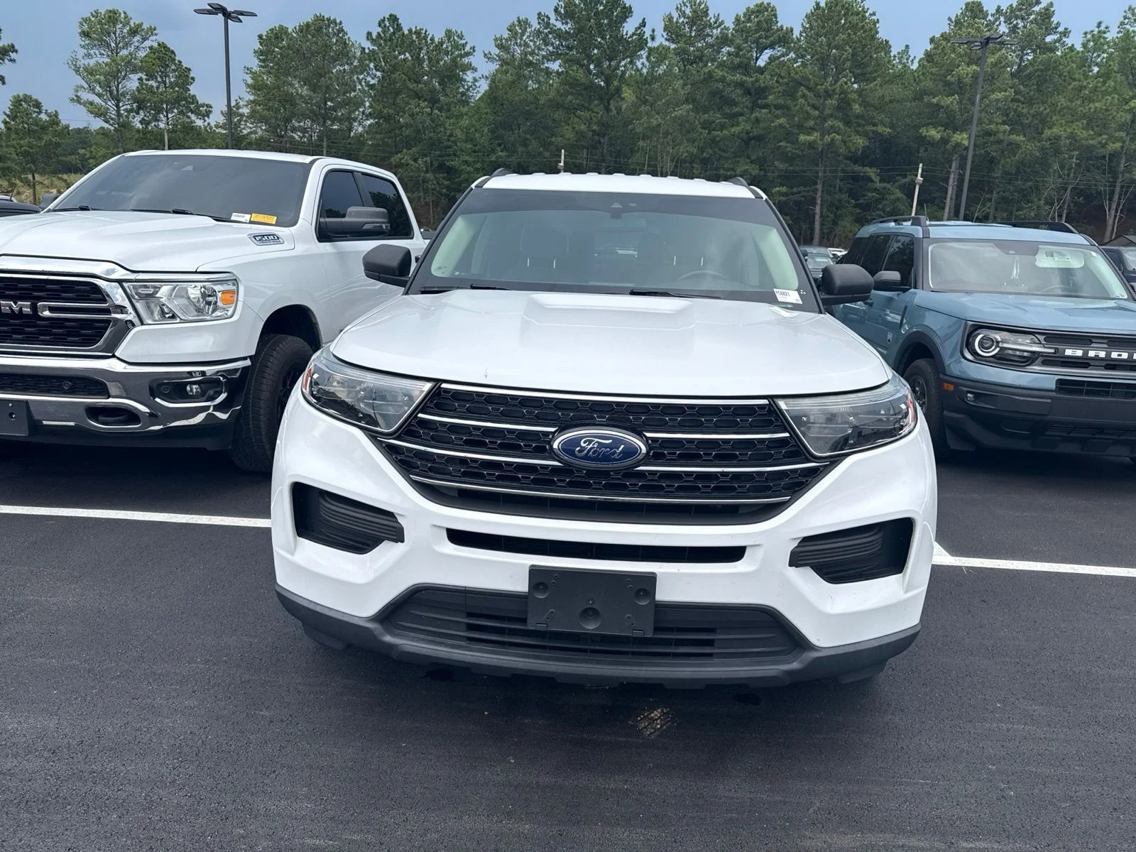Used 2020 White Ford XLT image 1