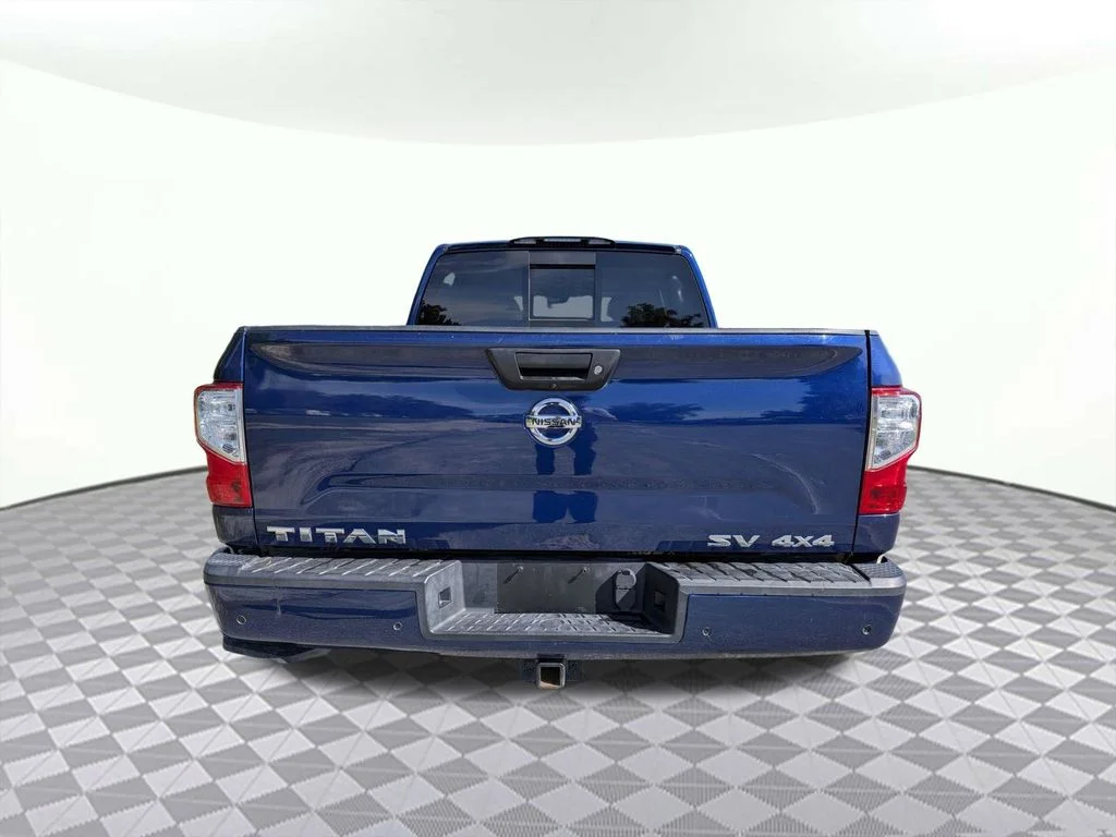 Used 2021 Blue Nissan SV image 4