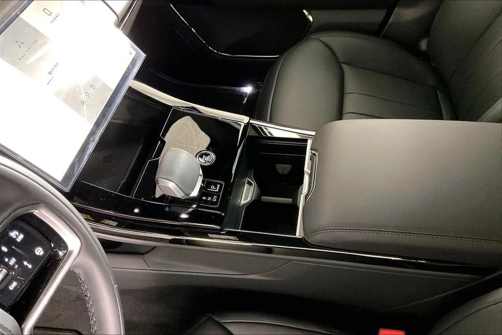 New 2026 Red Land Rover SE image 6