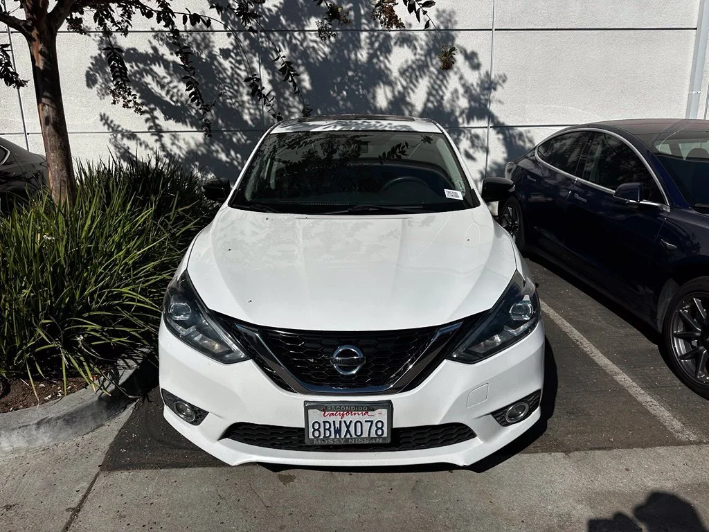 Used 2017 White Nissan SR image 3