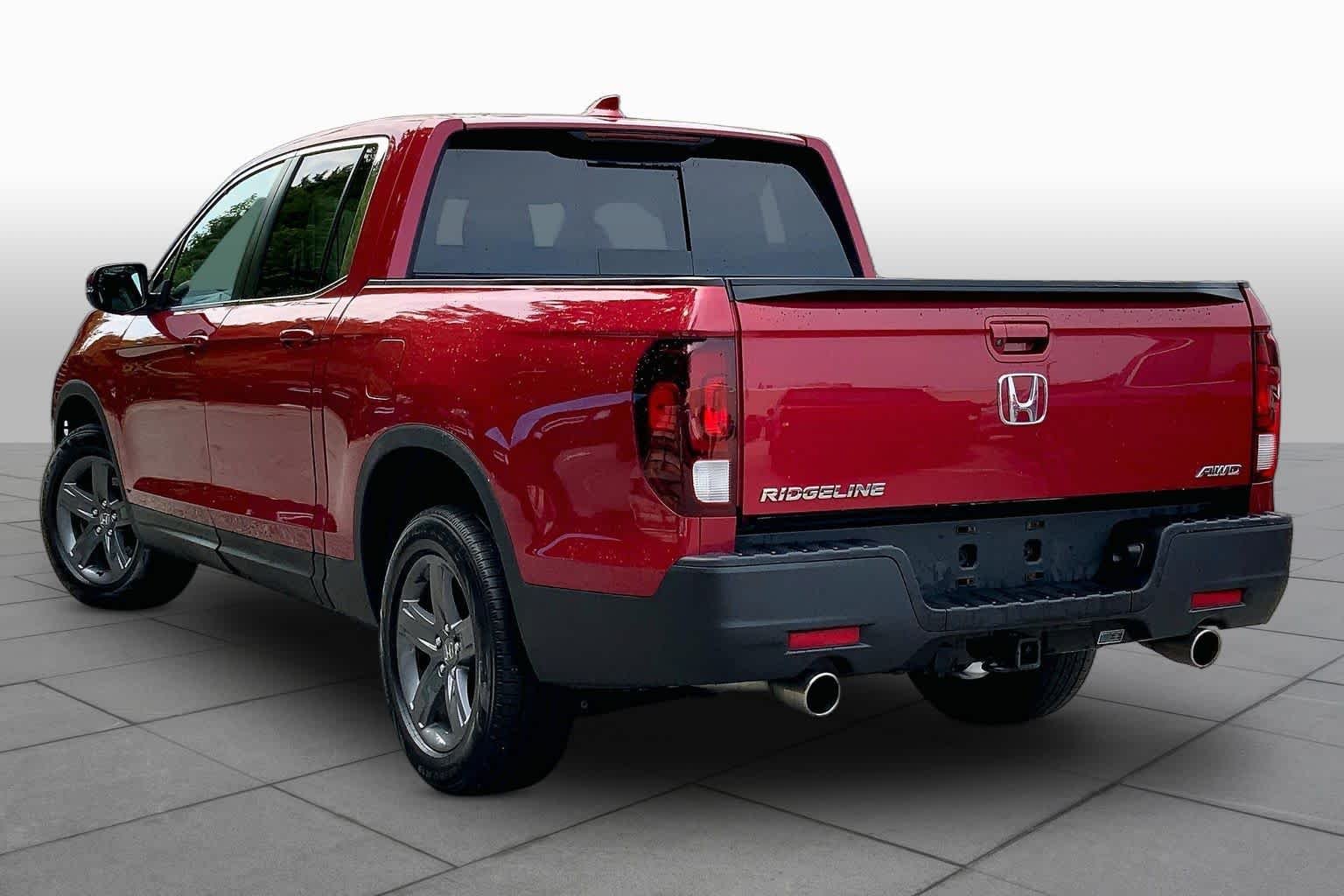 Certified Used 2021 Radiant Red Metallic Honda RTL image 12