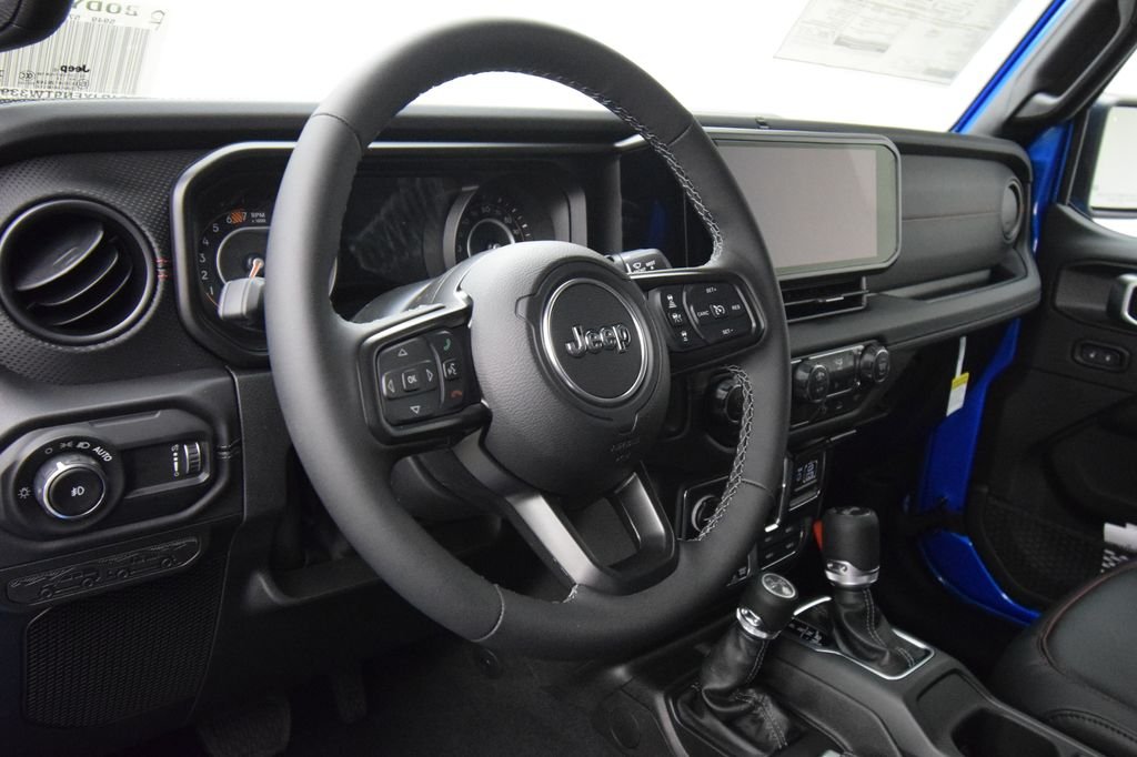 New 2026 Hydro Blue Pearlcoat Jeep Rubicon X image 31