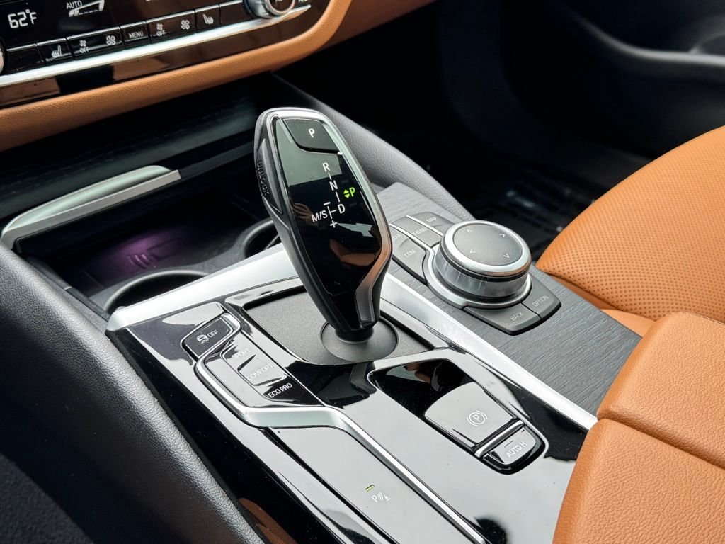 Used 2022 Black BMW 530i xDrive image 14